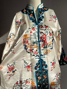 1940s Chinese Embroidered Silk Robe Jacket. M/L