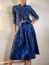 Load image into Gallery viewer, 1980s Silk Taffeta Skirt Set. S/M