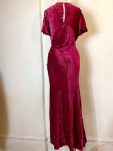 Load image into Gallery viewer, 1930s Silk Velvet Bias Cut Dress. S/M