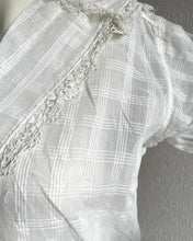 Load image into Gallery viewer, Vintage 1910&#39;s Edwardian Cotton/Linen Blouse. S