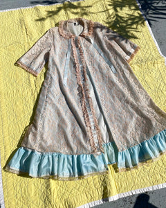 Vintage 1960's Lace Peignoir Robe. M