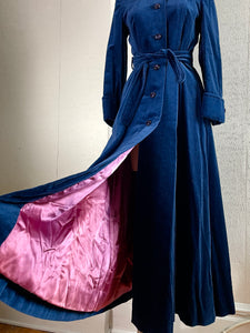 Vintage 1970s Blue Velvet Princess Opera Coat.S