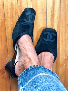 Vintage Y2K Chanel Calf Skin Wedge Mules. Size 10