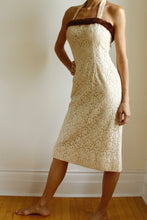 Load image into Gallery viewer, 1950s Cream Lace Wiggle Dress. Size 4-6